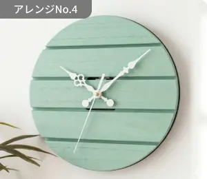 グリーンカラーに塗装した桐の掛け時計アレンジ案No.04
