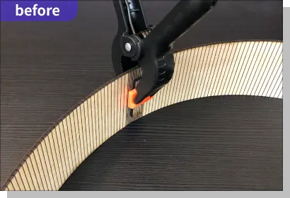 円形のウォールシェルフの側面の拡大写真1