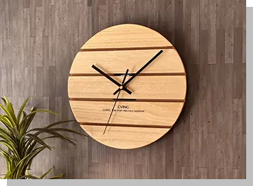 3DCADでデザインされた、木目が美しいモダンな壁掛け時計のサンプル作品。